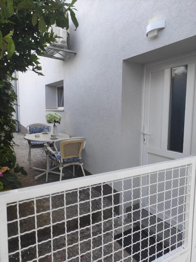 Studio Apartment Petrov Sibenik Ngoại thất bức ảnh