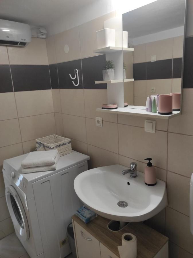 Studio Apartment Petrov Sibenik Ngoại thất bức ảnh