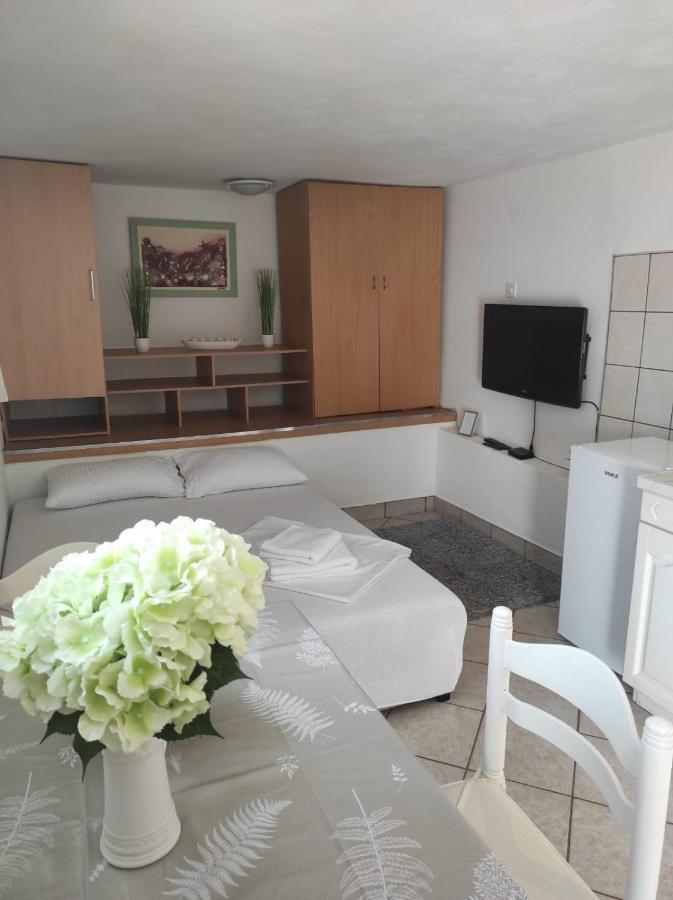 Studio Apartment Petrov Sibenik Ngoại thất bức ảnh